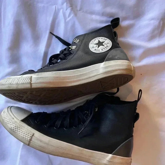 Leather Converse All Stars - Size 9.5 - Picture 3 of 5